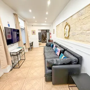 Urban Flat 74 - Disneyland In , París Francia